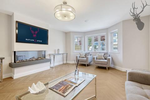 2 Dukes Avenue, Theydon Bois, Epping, CM16 7HE