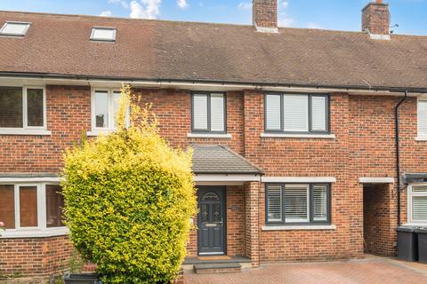 26 Maple Close, Mitcham, CR4 1AQ