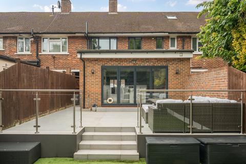 26 Maple Close, Mitcham, CR4 1AQ