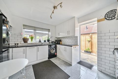 34 Wolverton Gardens, Horley, RH6 7LX