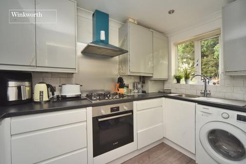 5 The Retreat, Worcester Park, KT4 8SU