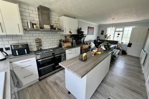 4 Sancroft Way, Fressingfield, Eye, IP21 5QN