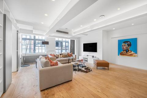 3 bedroom flat to rent, Marshall Street, London