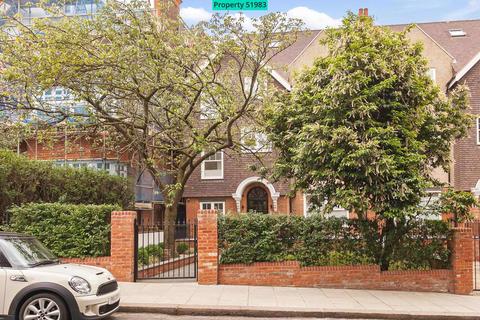 4 bedroom flat to rent, Lyndhurst Road, London, NW3