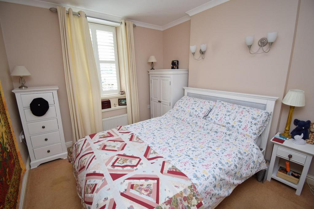 Bedroom 1.JPG