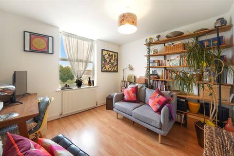 1 bedroom apartment for sale, Camden Road, London, N7