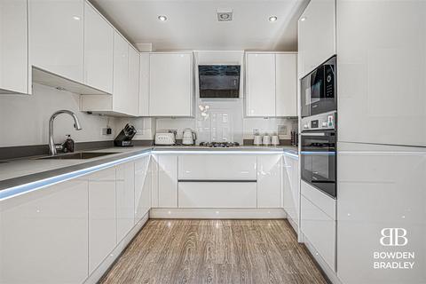 2 bedroom apartment for sale, Sackett Road, Barking