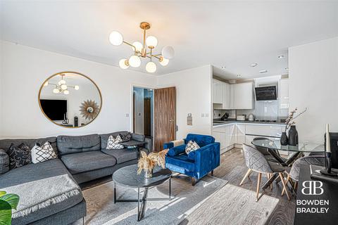 2 bedroom apartment for sale, Sackett Road, Beach House, IG11