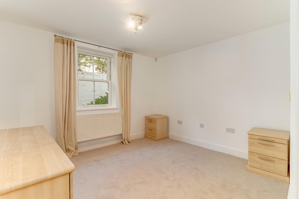 Master Bedroom - A.jpg