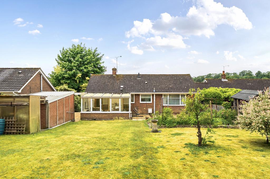 1303761 3 6841865...