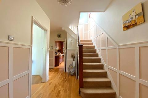 4 bedroom semi-detached house for sale, Harrow, Greater London HA2