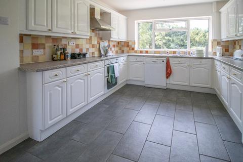 4 bedroom detached house to rent, Gayton Road, Kings Lynn