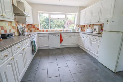 4 bedroom detached house to rent, Gayton Road, Kings Lynn