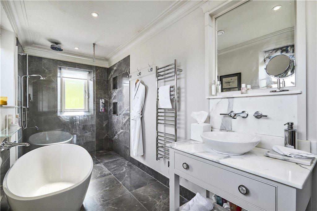 Master Ensuite