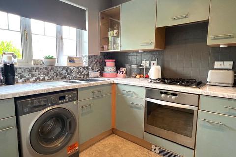3 bedroom semi-detached house for sale, Oakham Close, Kettering NN14