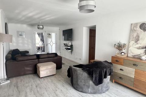 79 Killyvarder Way, St Austell, PL25 3DL