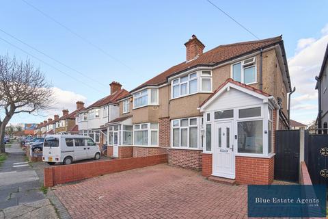 21 Berkeley Waye, Hounslow, TW5 9HJ