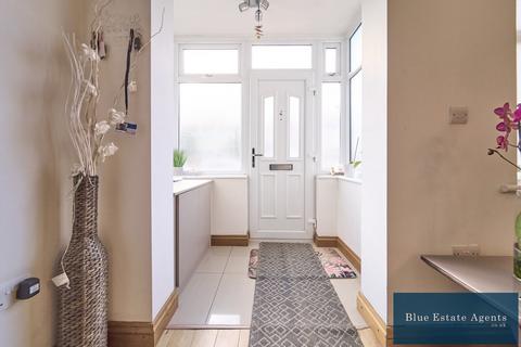 21 Berkeley Waye, Hounslow, TW5 9HJ
