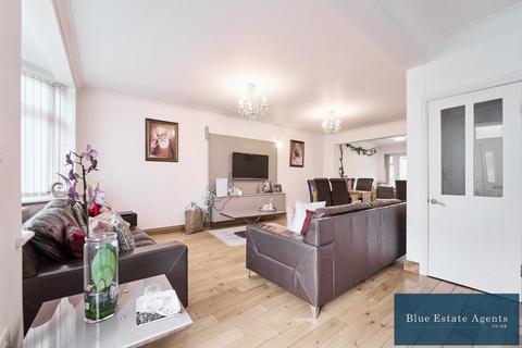 21 Berkeley Waye, Hounslow, TW5 9HJ