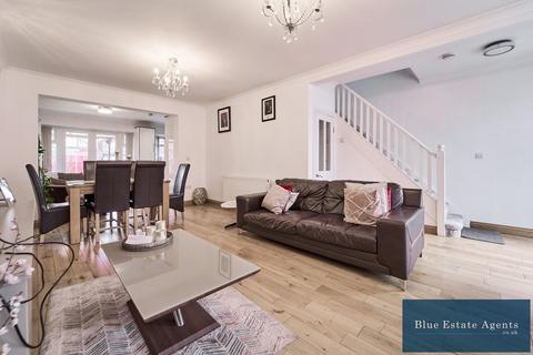 21 Berkeley Waye, Hounslow, TW5 9HJ