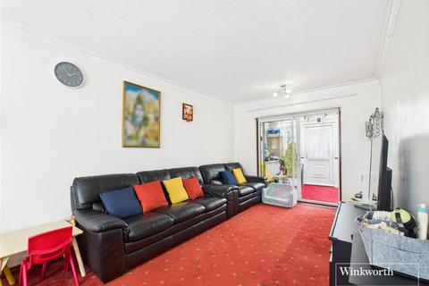 3 bedroom semi-detached house for sale, Taunton Way, Middlesex HA7