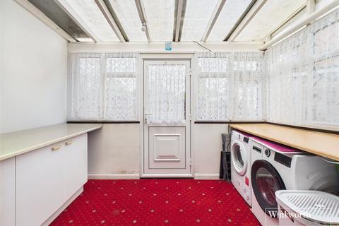 3 bedroom semi-detached house for sale, Taunton Way, Middlesex HA7