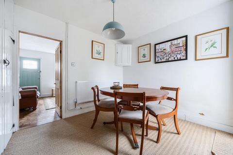 59 Chinnor Road, Thame, OX9 3LP