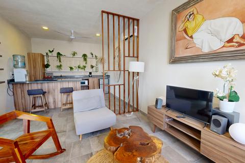 1 bedroom townhouse, C. 20 Bis. Nte.