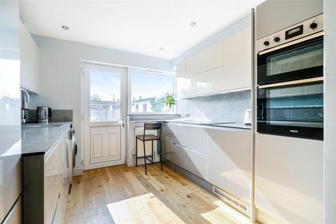 2 bedroom flat for sale, Minsmere Road, Keynsham, Bristol