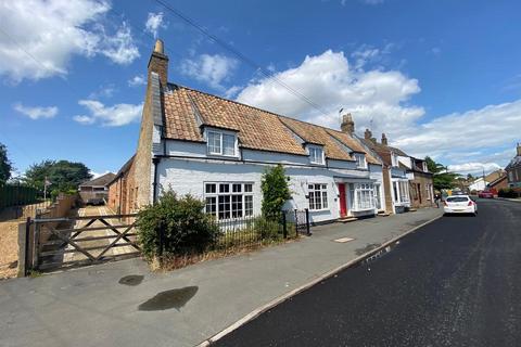 5 bedroom detached house for sale, Main Street, Yaxley, Peterborough