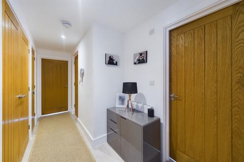 2 bedroom apartment for sale, Glenview Road, Boxmoor, HP1