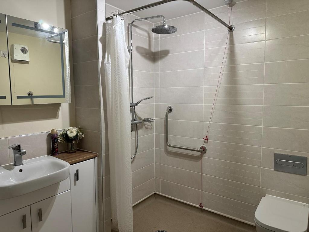 Shower Room.jpg