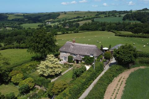 4 bedroom detached house for sale, Taw Valley
