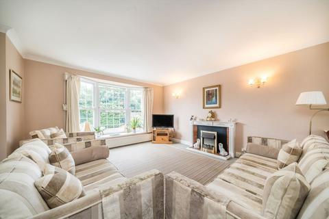 4 bedroom house for sale, Hogarth Way, Hampton TW12