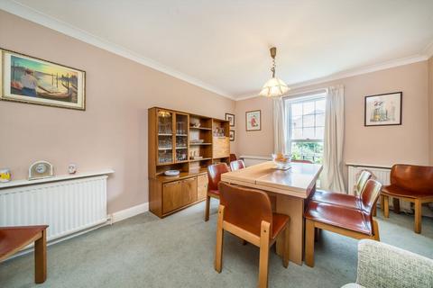 4 bedroom house for sale, Hogarth Way, Hampton TW12