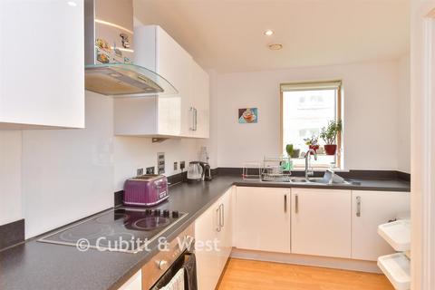 2 bedroom flat for sale, Pankhurst Avenue, Brighton, East Sussex