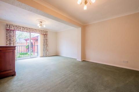 2 bedroom detached house for sale, Hillside Avenue, Hockley SS5
