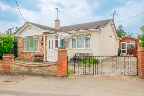 2 bedroom detached house for sale, Hillside Avenue, Hockley SS5