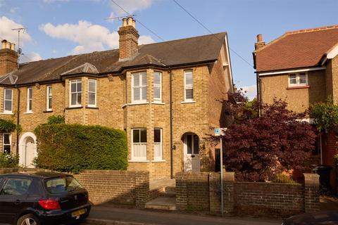 52 Upper Fairfield Road, Leatherhead, KT22 7HS