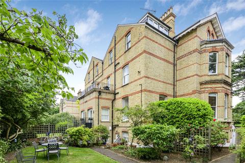 Flat 4, 10 Riverdale Road, Twickenham, TW1 2BS