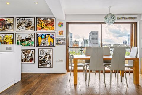 801 Frobisher Crescent, London, EC2Y 8HD