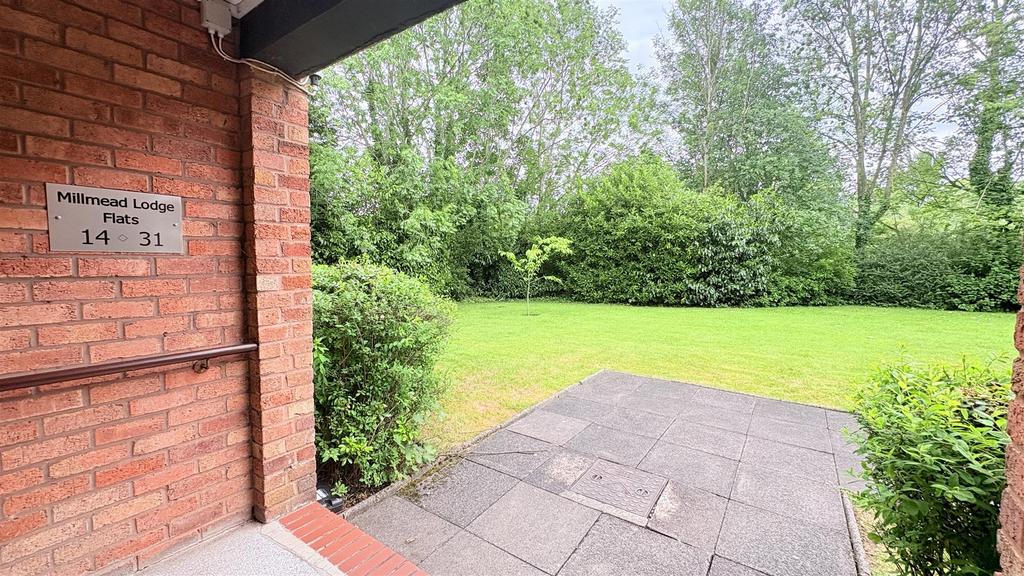 Communal Grounds