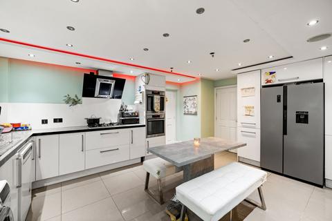 4 bedroom detached house for sale, Shooters Hill, Eythorne, Dover, CT15