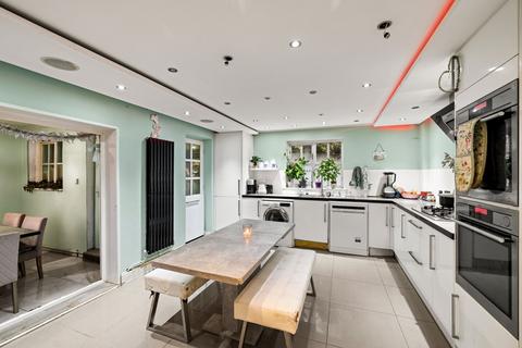 4 bedroom detached house for sale, Shooters Hill, Eythorne, Dover, CT15