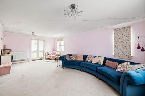 4 bedroom detached house for sale, Shooters Hill, Eythorne, Dover, CT15