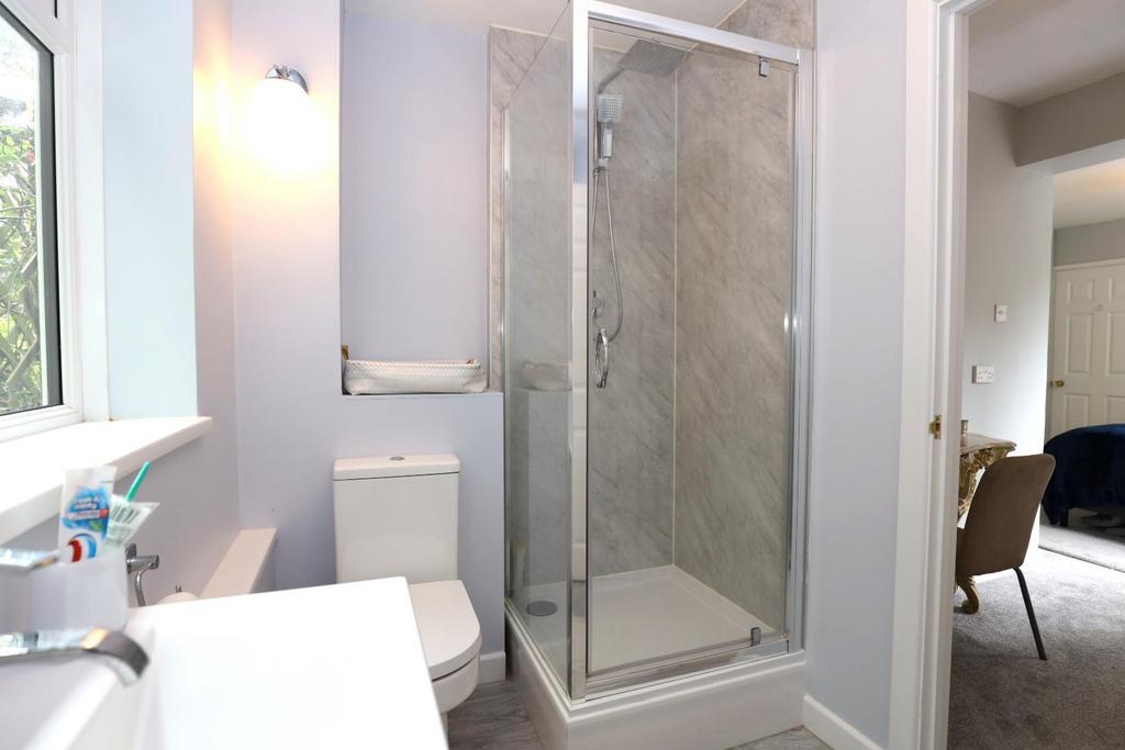 3 r5 a2837.jpg