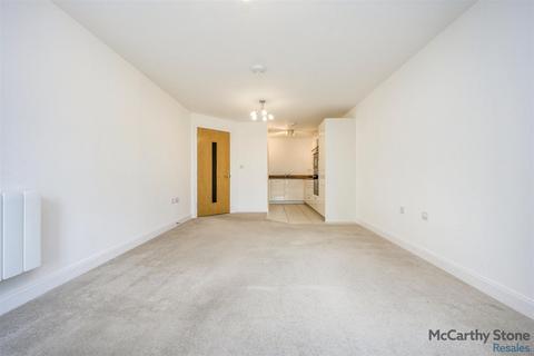 undefined, Hindhead Knoll, Walnut Tree, Milton Keynes