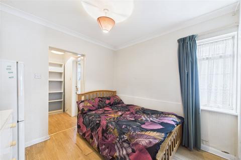 undefined, London Road, Slough, Berkshire, SL3
