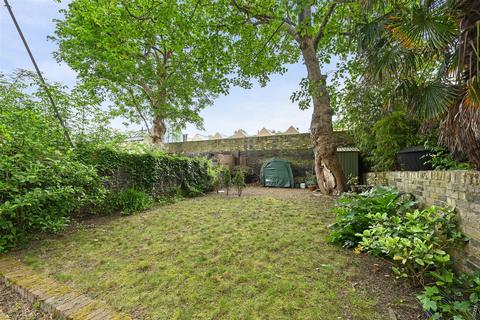 2 bedroom flat for sale, Hammersmith Grove, London W6