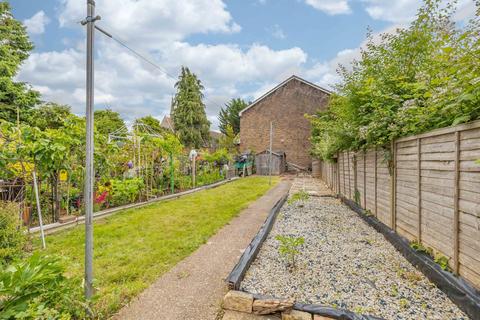 3 bedroom semi-detached house for sale, Francis Road, Ashford, Kent, TN23